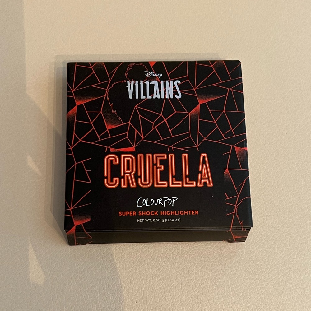 NEW in box Colourpop x Disney Villains Cruella highlighter